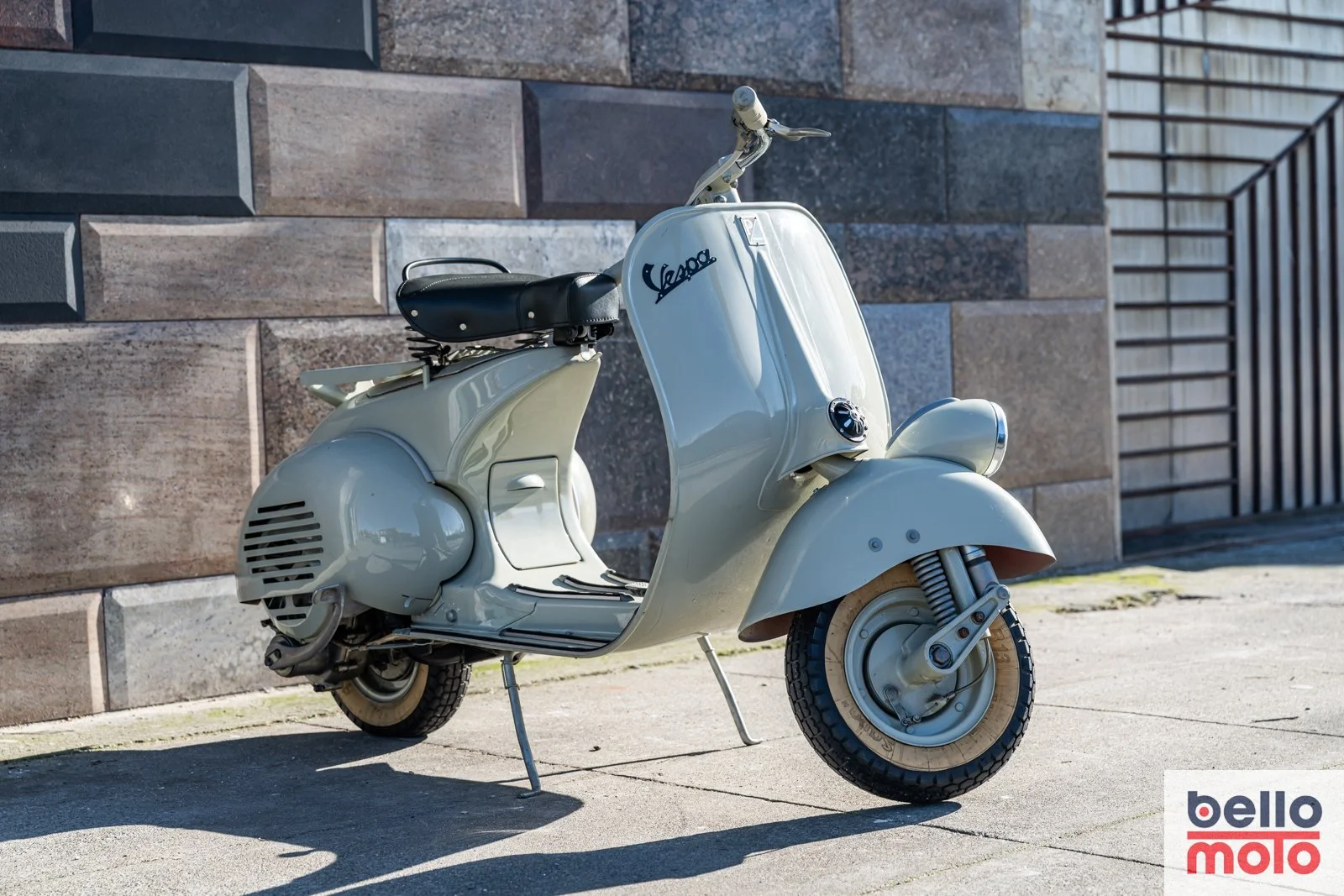 BM461 1954 Vespa Faro Basso 125cc. NCA2_1600px-27.jpg