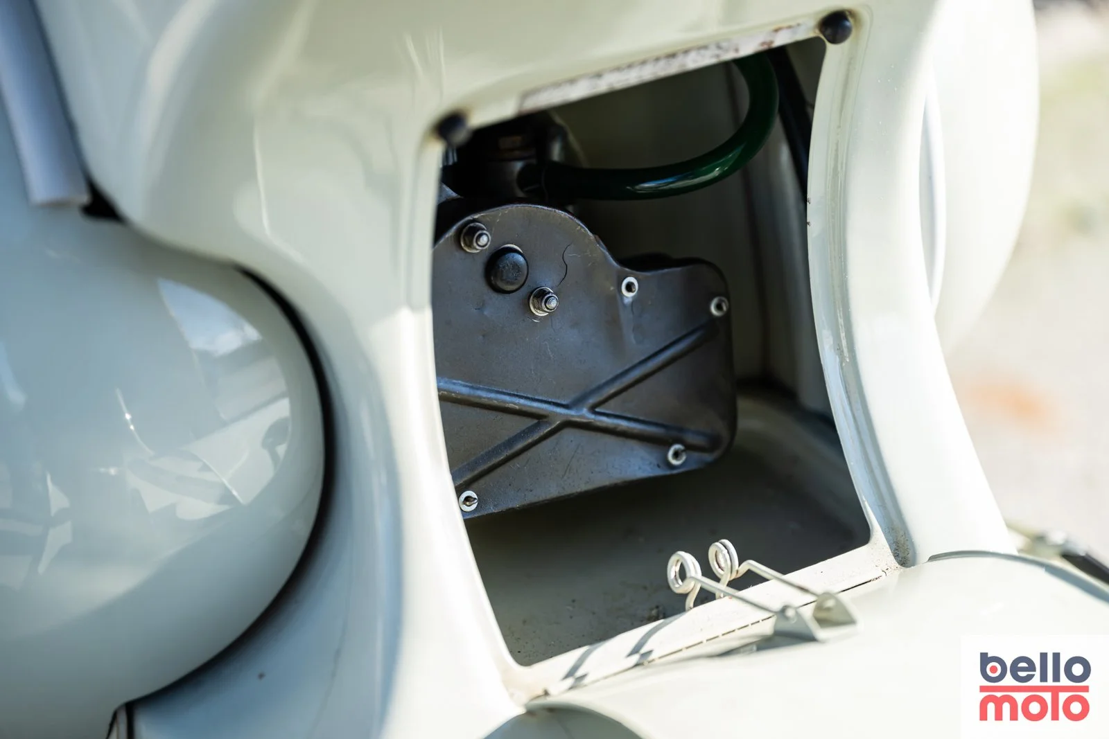 BM461 1954 Vespa Faro Basso 125cc. NCA2_1600px-55.jpg