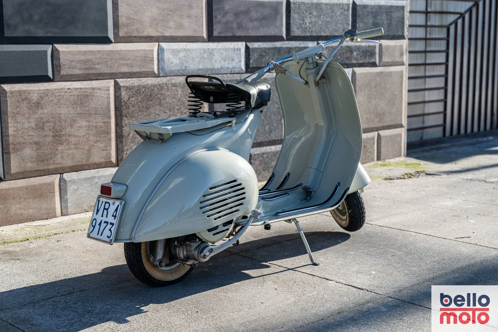 BM461 1954 Vespa Faro Basso 125cc. NCA2_1600px-89.jpg