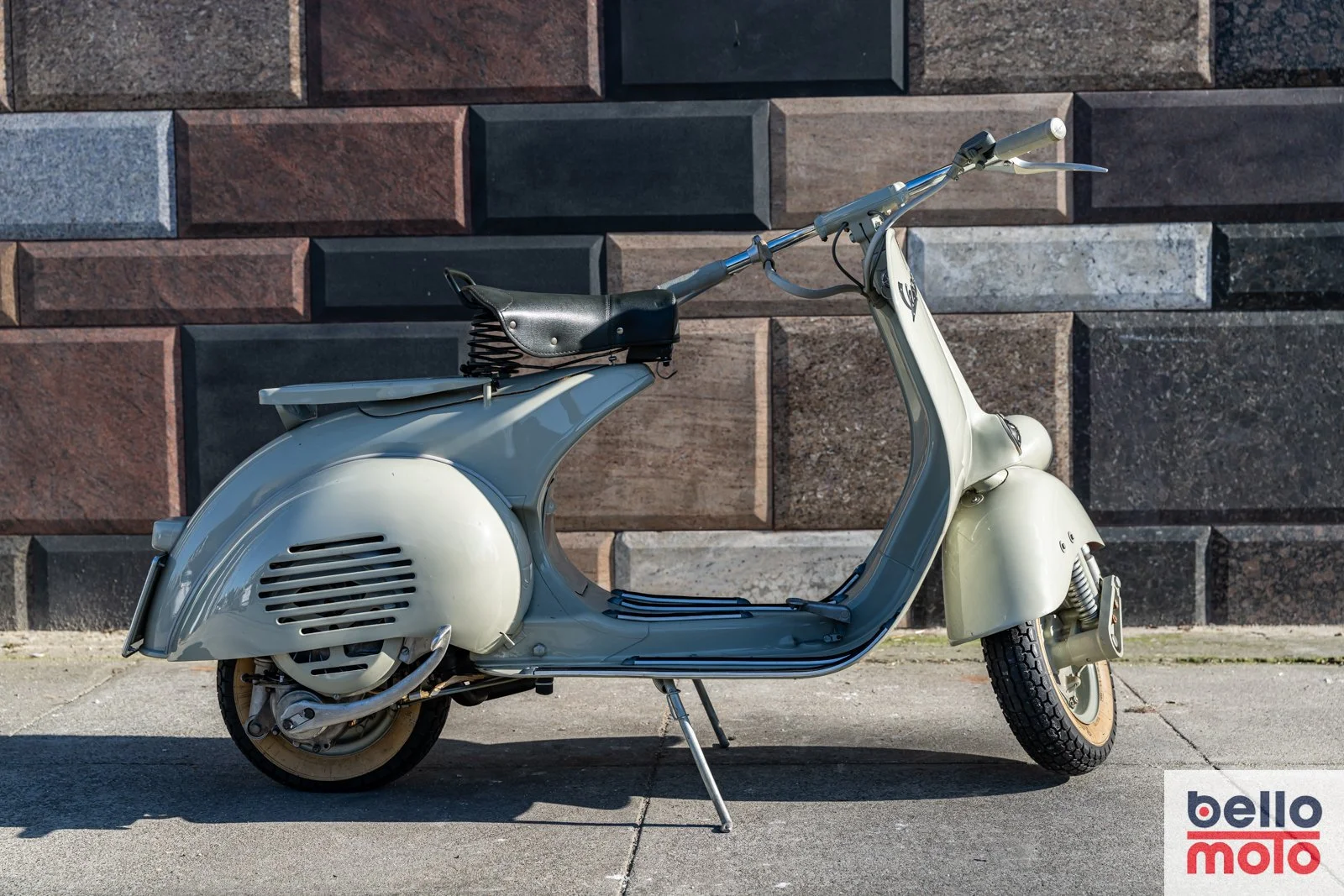 BM461 1954 Vespa Faro Basso 125cc. NCA2_1600px-90.jpg