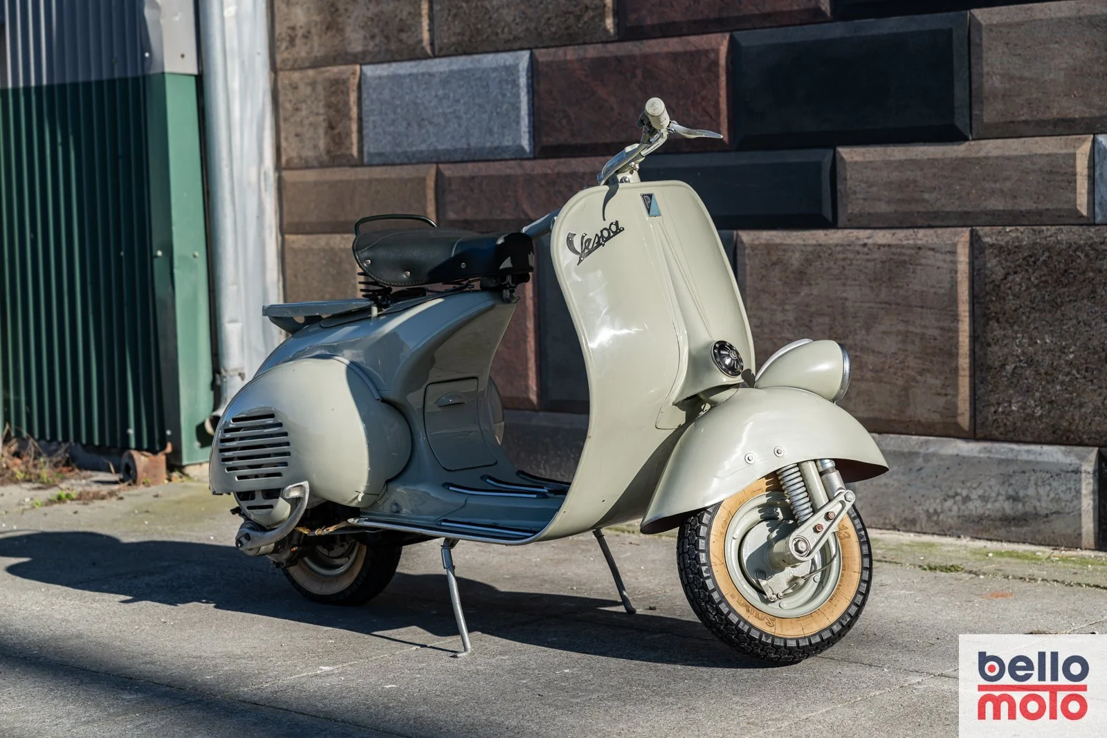 BM461 1954 Vespa Faro Basso 125cc. NCA2_1600px-91.jpg