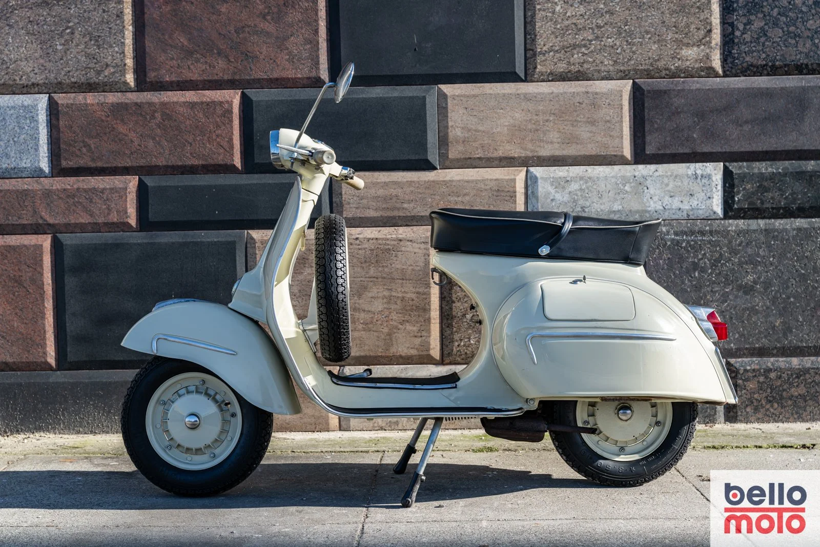 BM464-ITA159 1964 Vespa 150 G.L._1600px-3.jpg