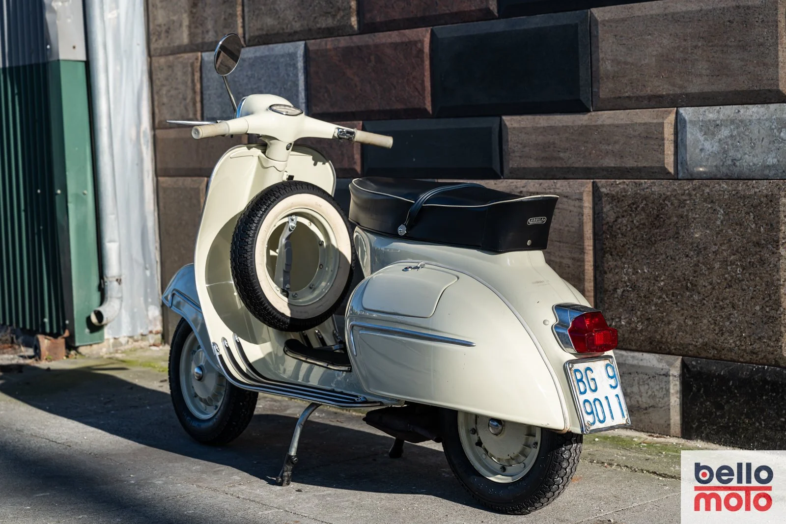 BM464-ITA159 1964 Vespa 150 G.L._1600px-4.jpg