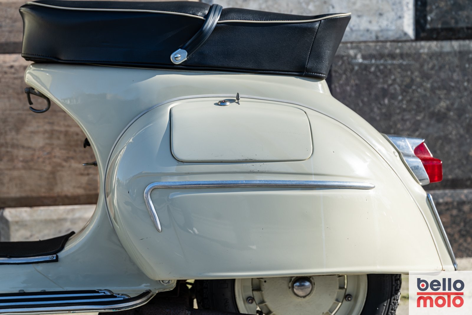 BM464-ITA159 1964 Vespa 150 G.L._1600px-7.jpg