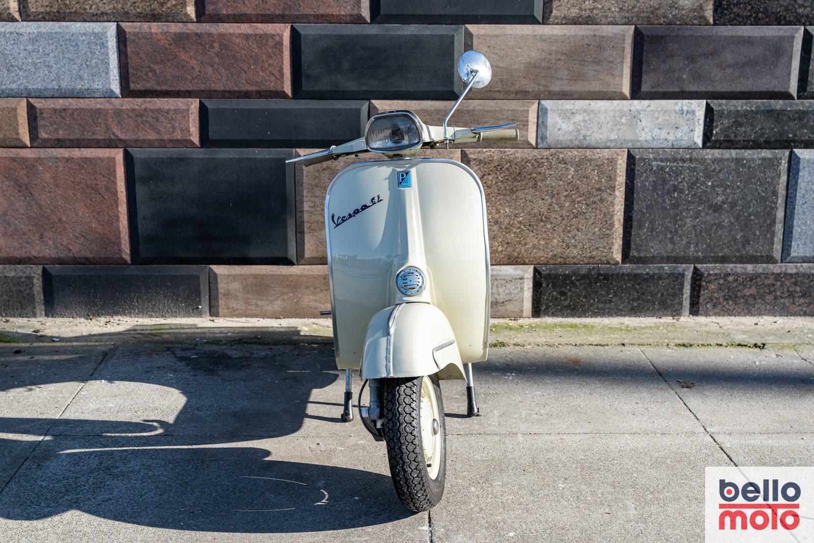 BM464-ITA159 1964 Vespa 150 G.L._1600px-41.jpg