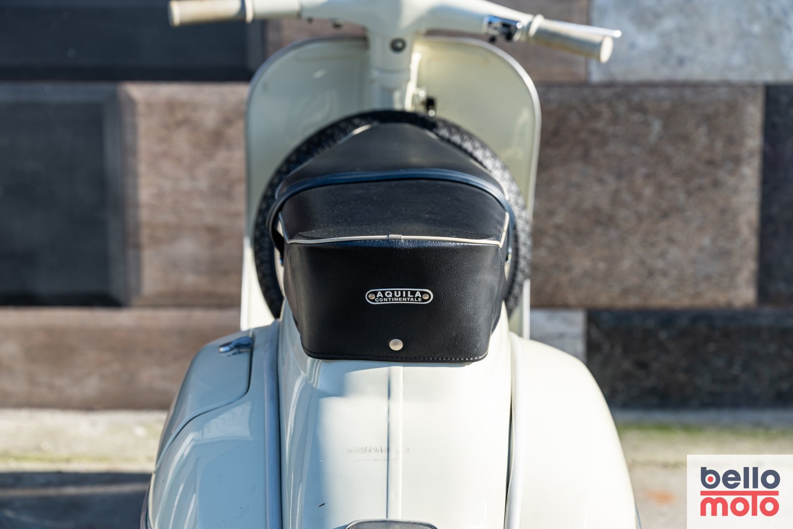 BM464-ITA159 1964 Vespa 150 G.L._1600px-89.jpg