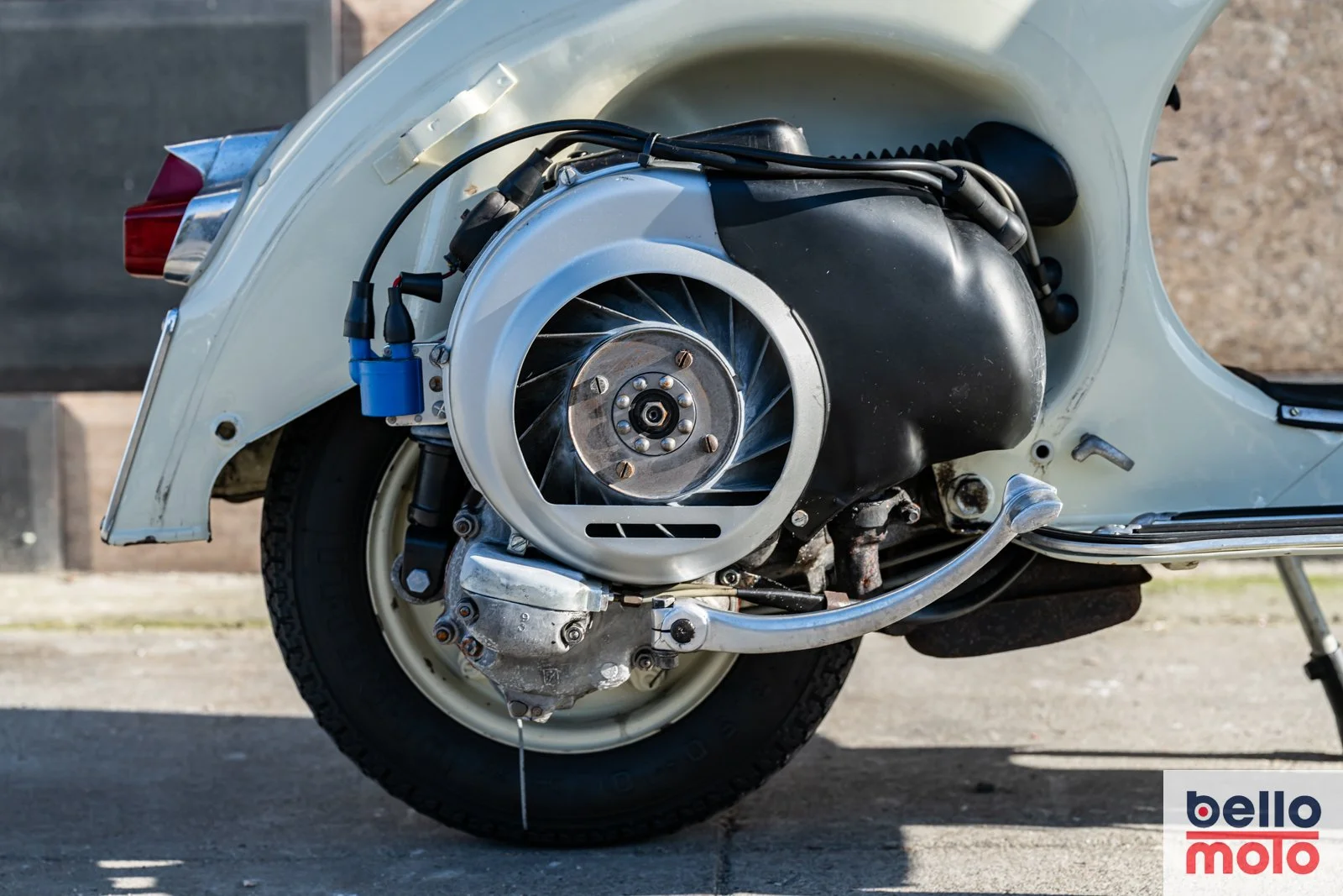 BM464-ITA159 1964 Vespa 150 G.L._1600px-123.jpg