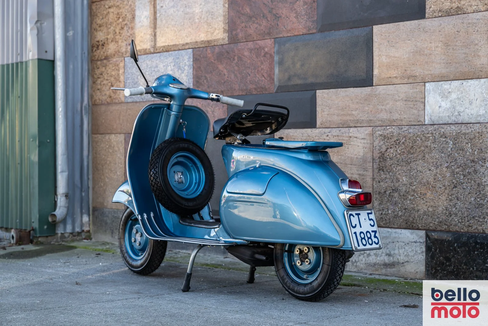 BM465-ITA160 1960 Vespa VBA1T_1600px-69.jpg