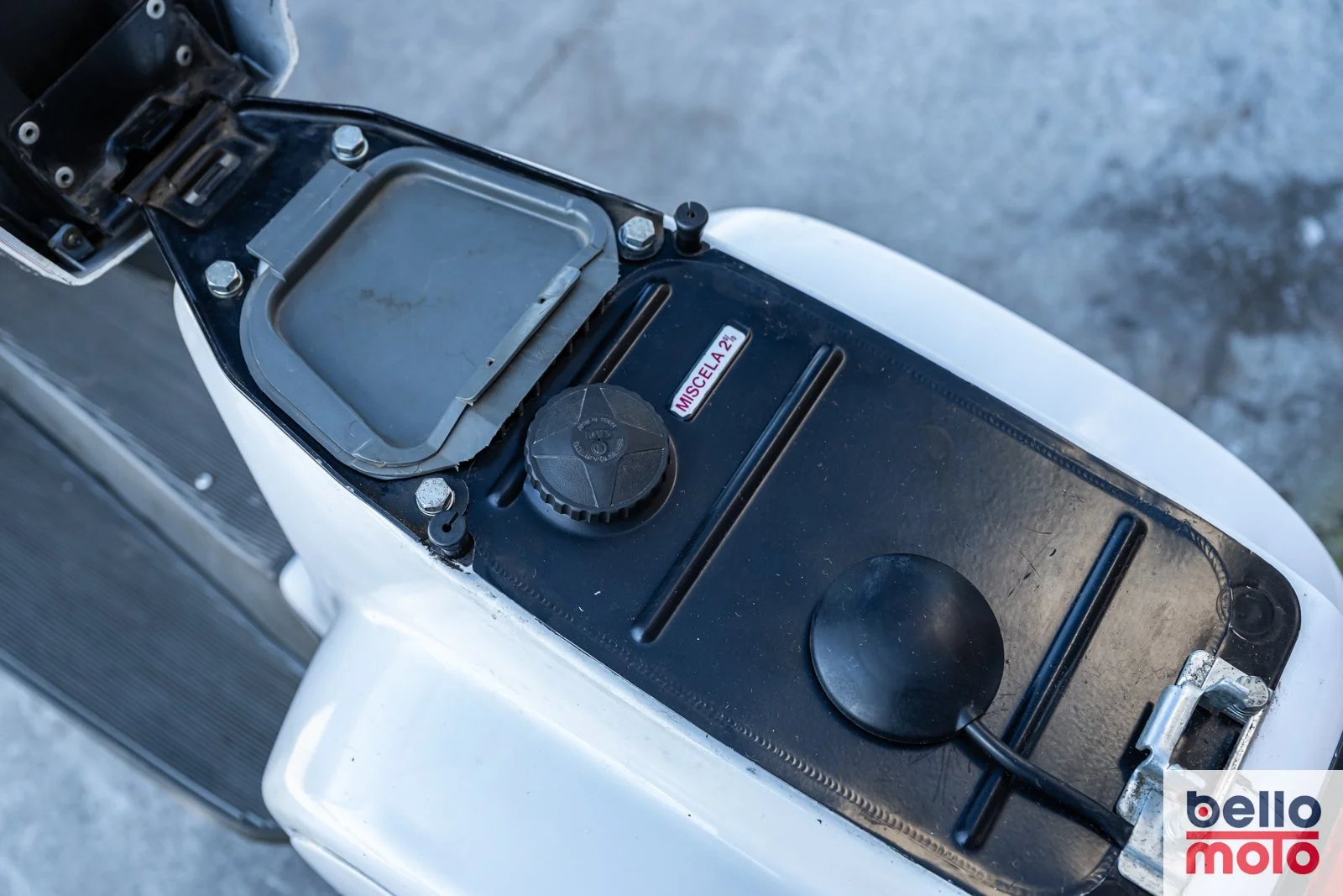 BM467-ITA121 1988 VESPA PK 50 RUSH_1600px-49.jpg