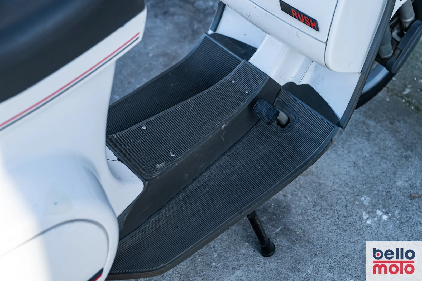 BM467-ITA121 1988 VESPA PK 50 RUSH_1600px-93.jpg