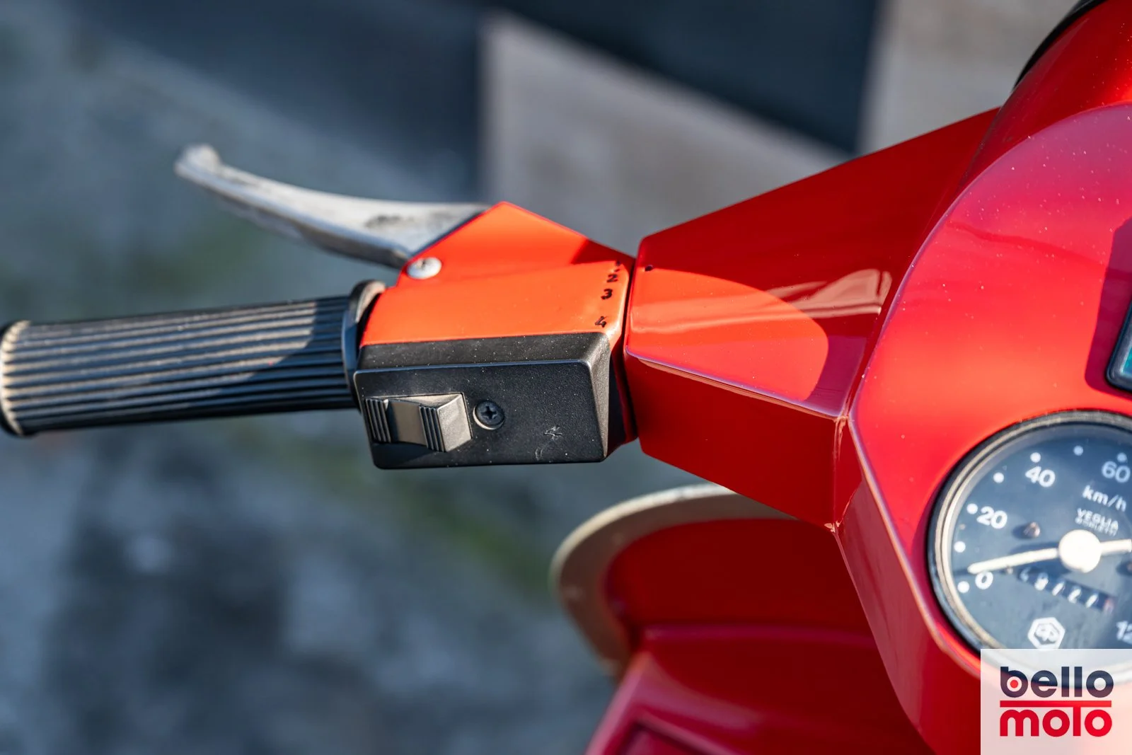 BM469 Vespa PK 50 Rossa_1600px-12.jpg