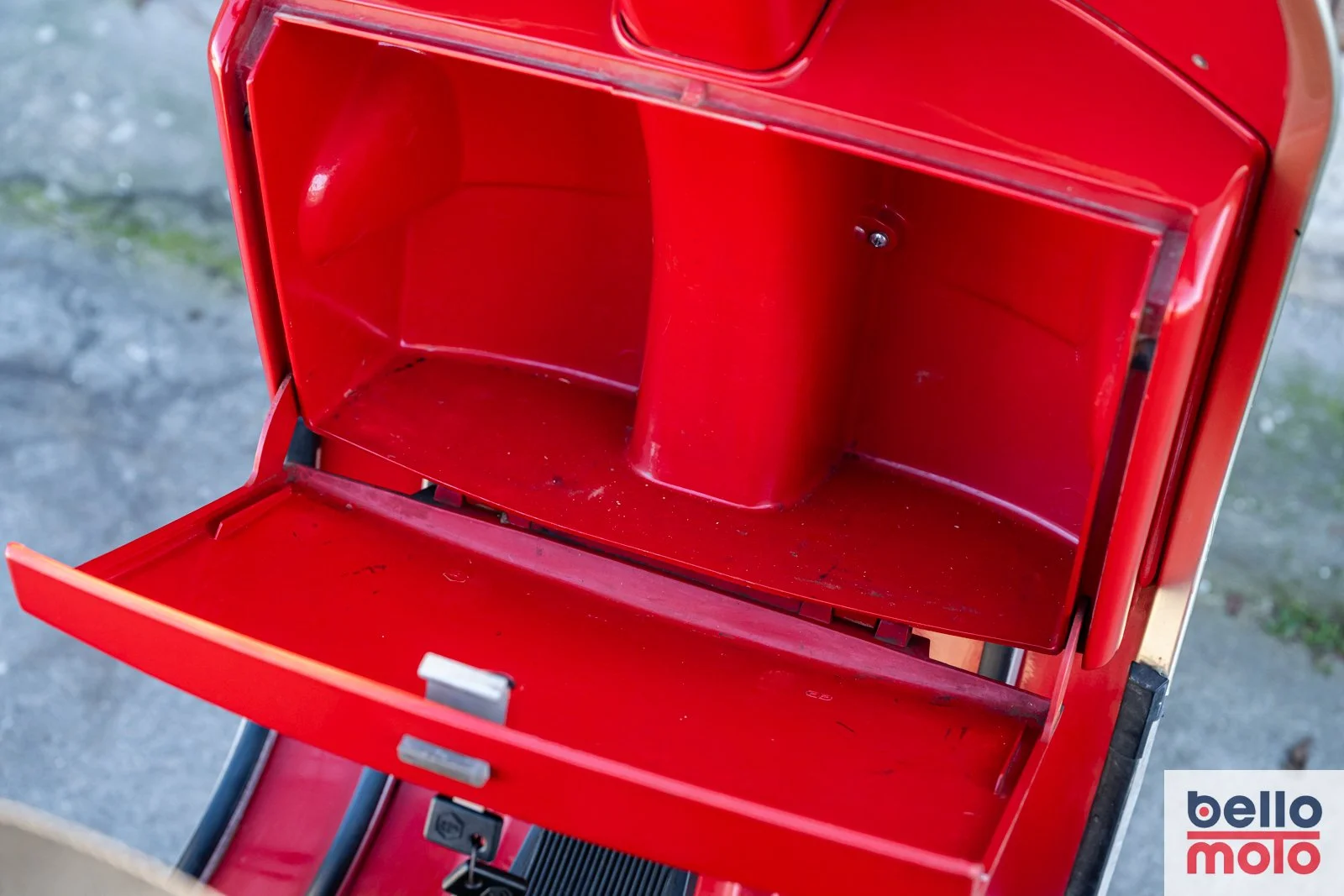 BM469 Vespa PK 50 Rossa_1600px-17.jpg