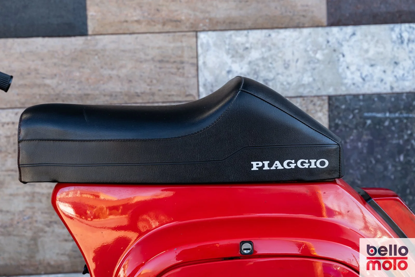 BM469 Vespa PK 50 Rossa_1600px-45.jpg