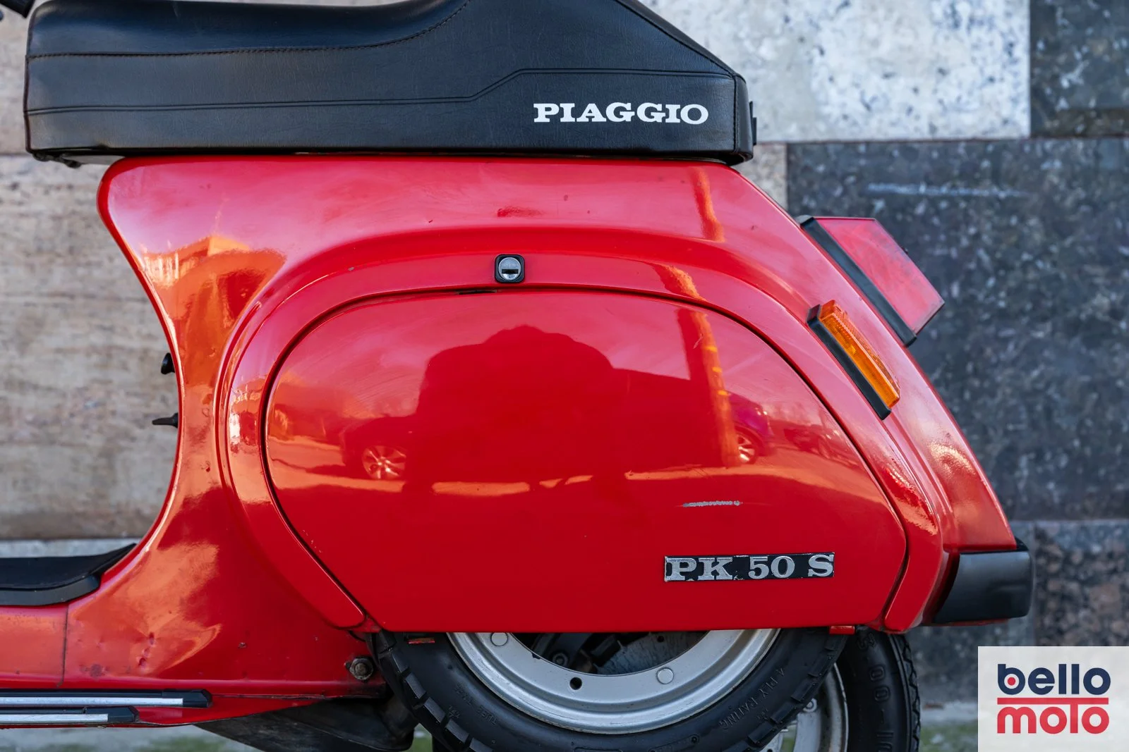 BM469 Vespa PK 50 Rossa_1600px-47.jpg