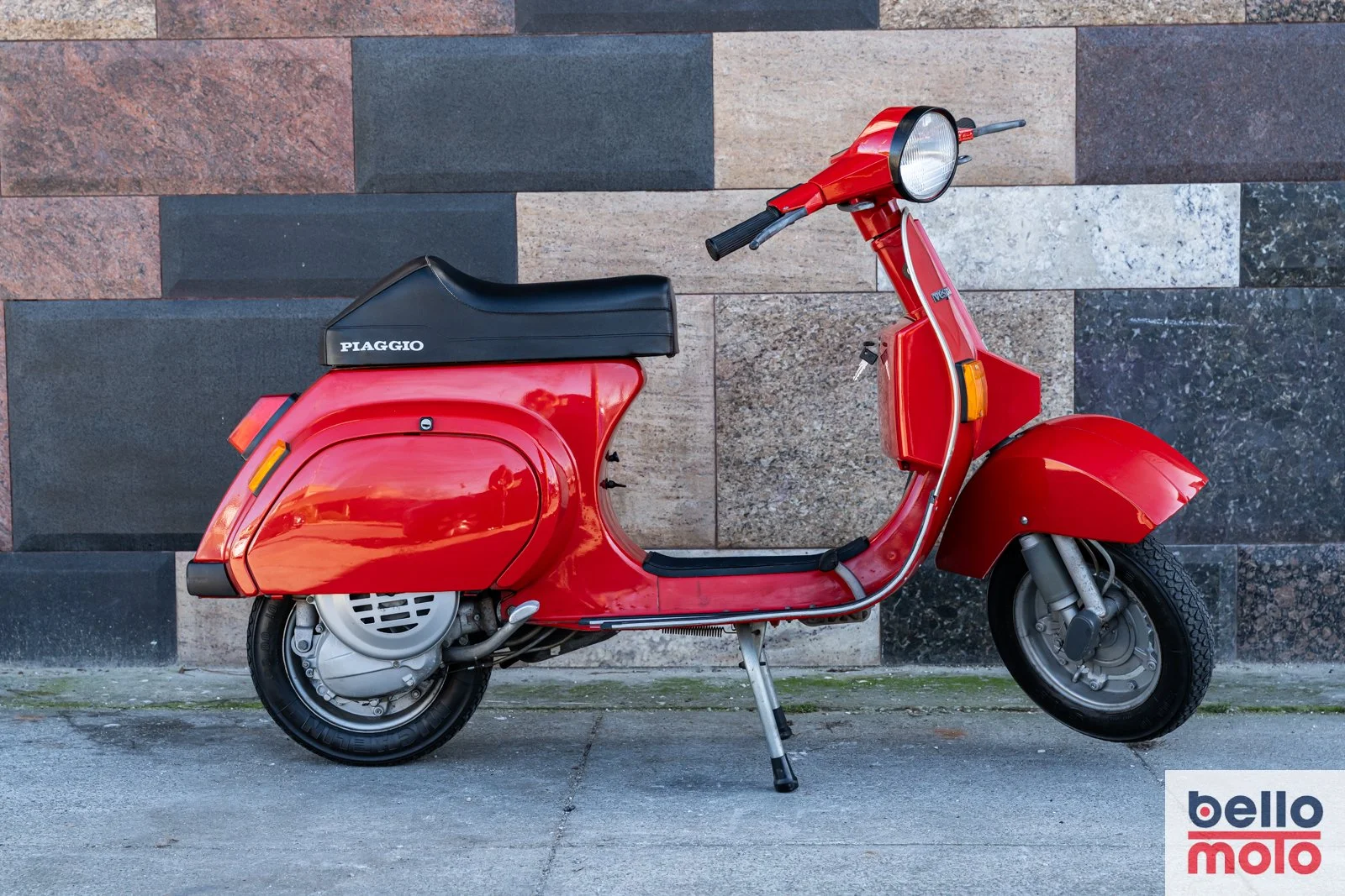 BM469 Vespa PK 50 Rossa_1600px-63.jpg