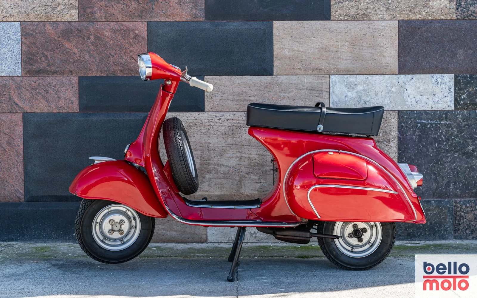 BM462 1960 Vespa 150 VBB_1600px-32.jpg