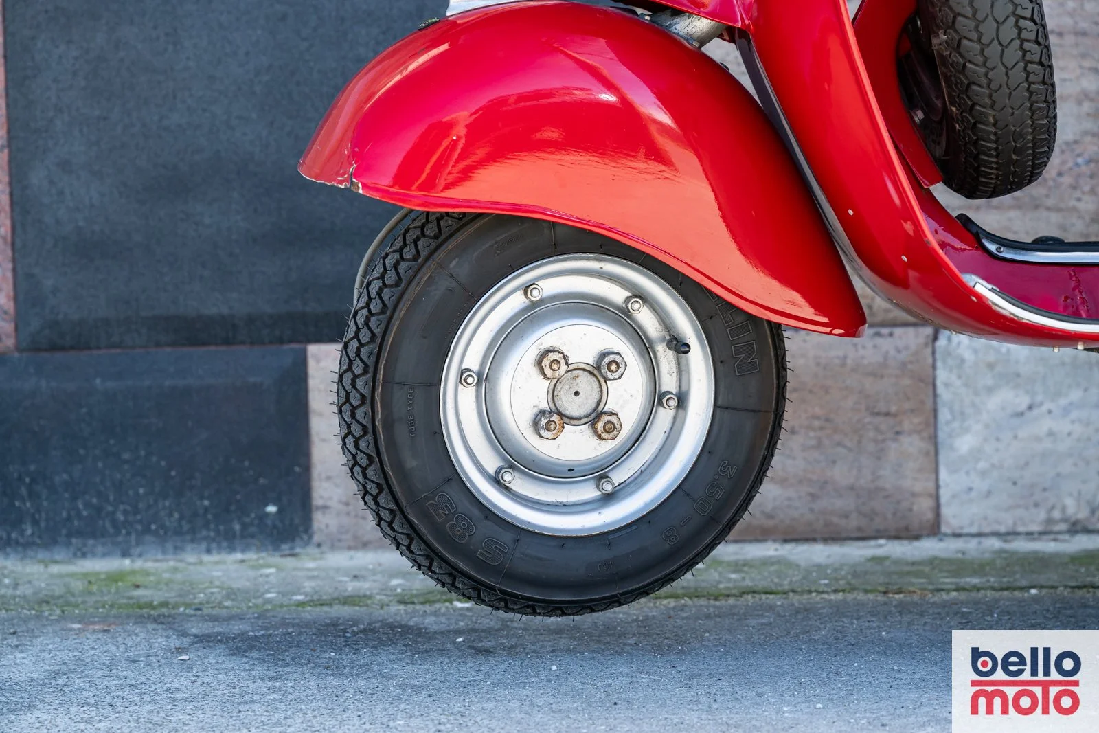 BM462 1960 Vespa 150 VBB_1600px-43.jpg