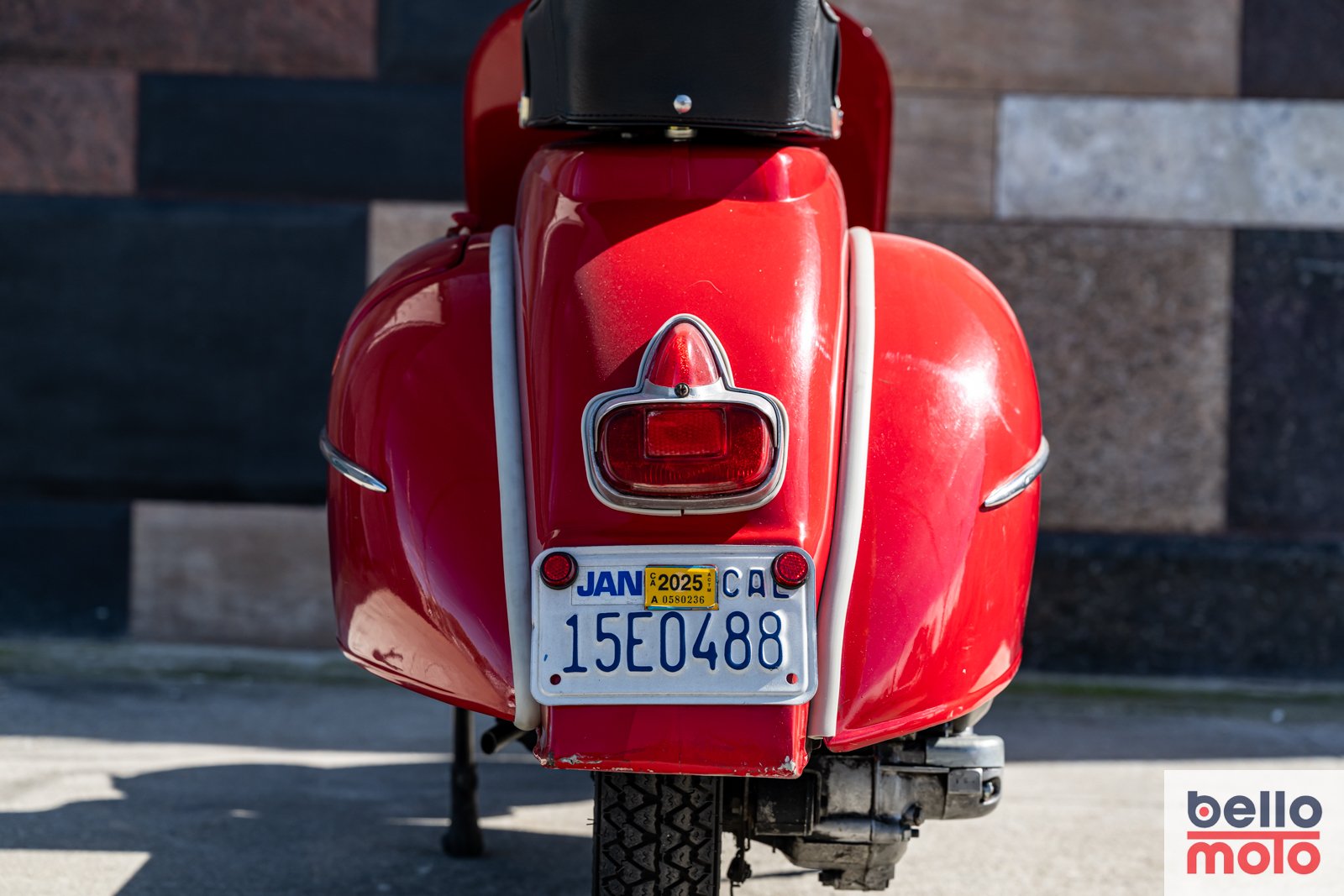 BM462 1960 Vespa 150 VBB_1600px-67.jpg