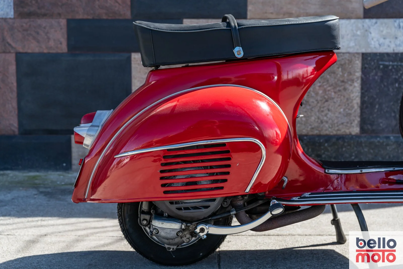 BM462 1960 Vespa 150 VBB_1600px-87.jpg