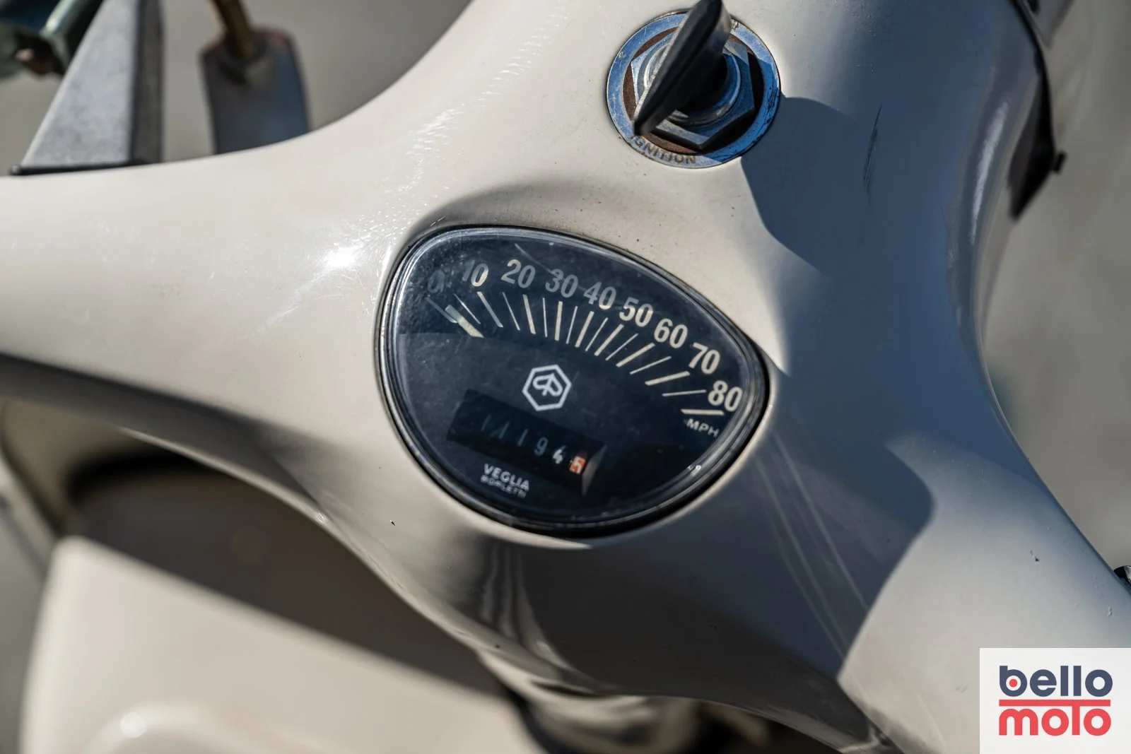 C12 1979 Vespa Rally 200 Cream-Green Consignment_1600px-29.jpg