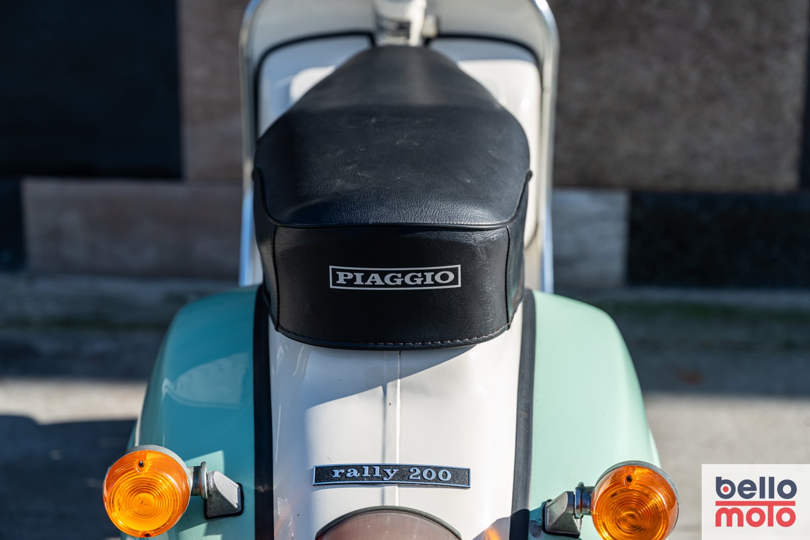 C12 1979 Vespa Rally 200 Cream-Green Consignment_1600px-81.jpg