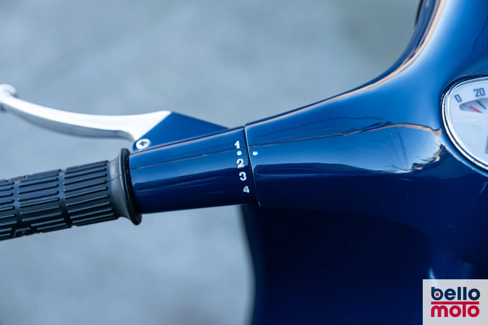 BM484 Vespa ET3 125 Blue Andrea_1600px-10.jpg