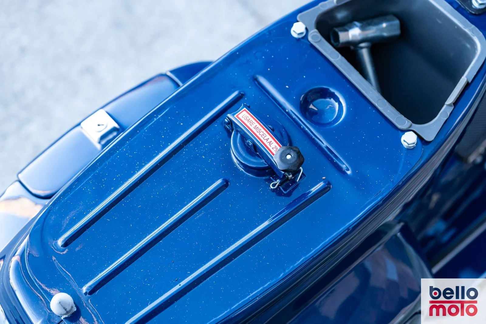 BM484 Vespa ET3 125 Blue Andrea_1600px-21.jpg