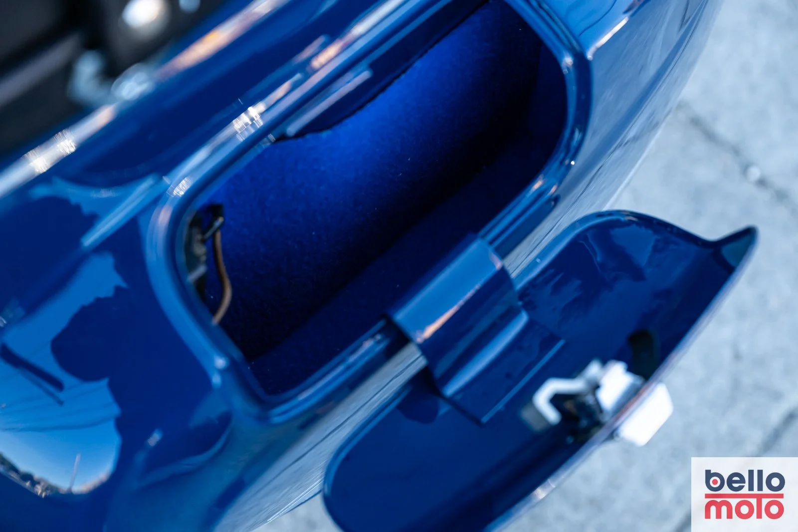 BM484 Vespa ET3 125 Blue Andrea_1600px-56.jpg