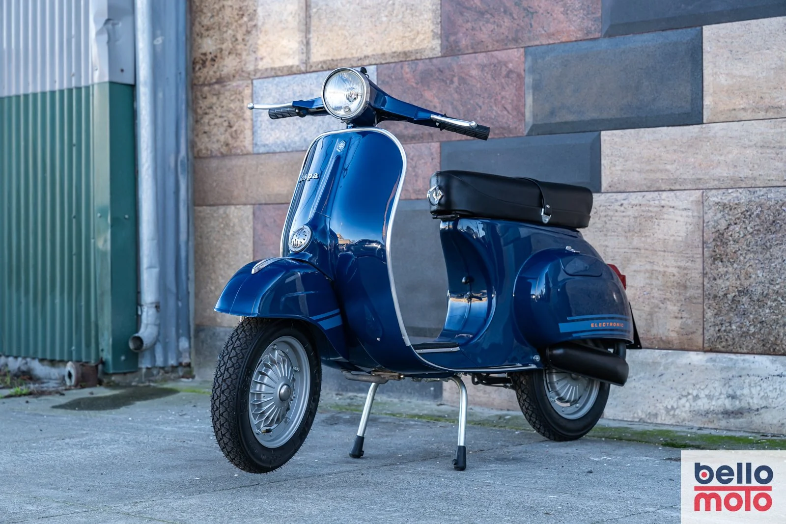 BM484 Vespa ET3 125 Blue Andrea_1600px-69.jpg