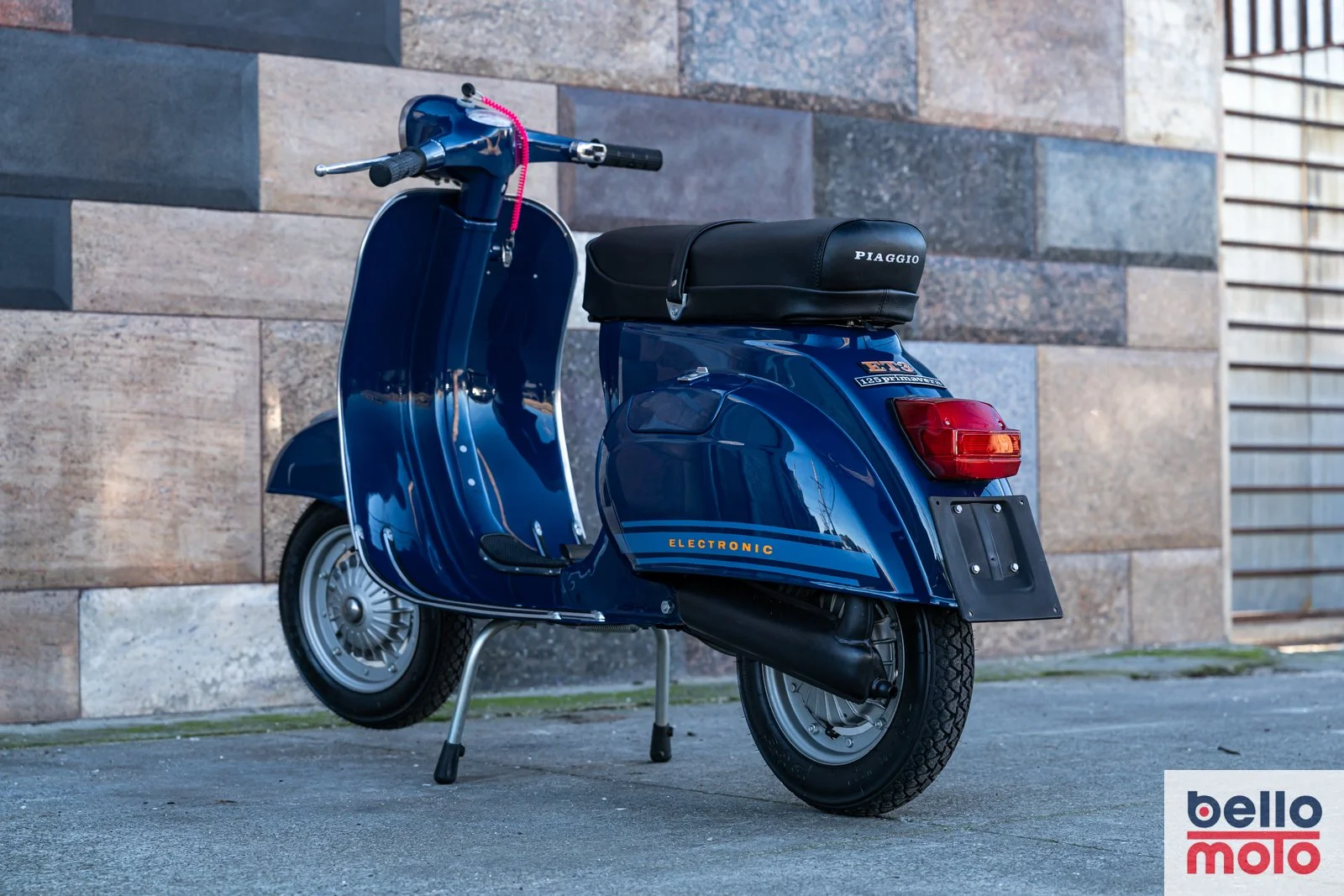 BM484 Vespa ET3 125 Blue Andrea_1600px-81.jpg
