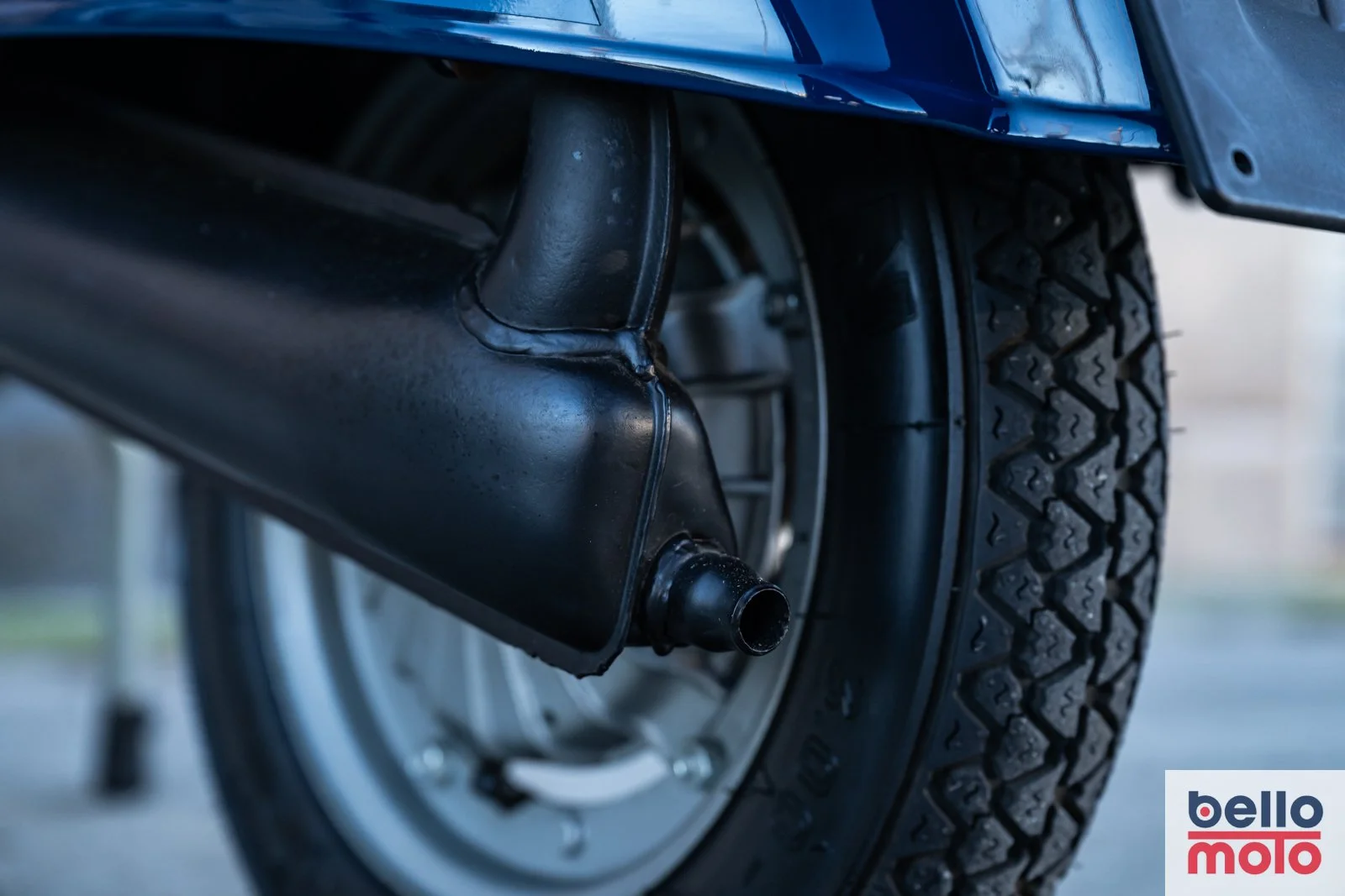 BM484 Vespa ET3 125 Blue Andrea_1600px-96.jpg