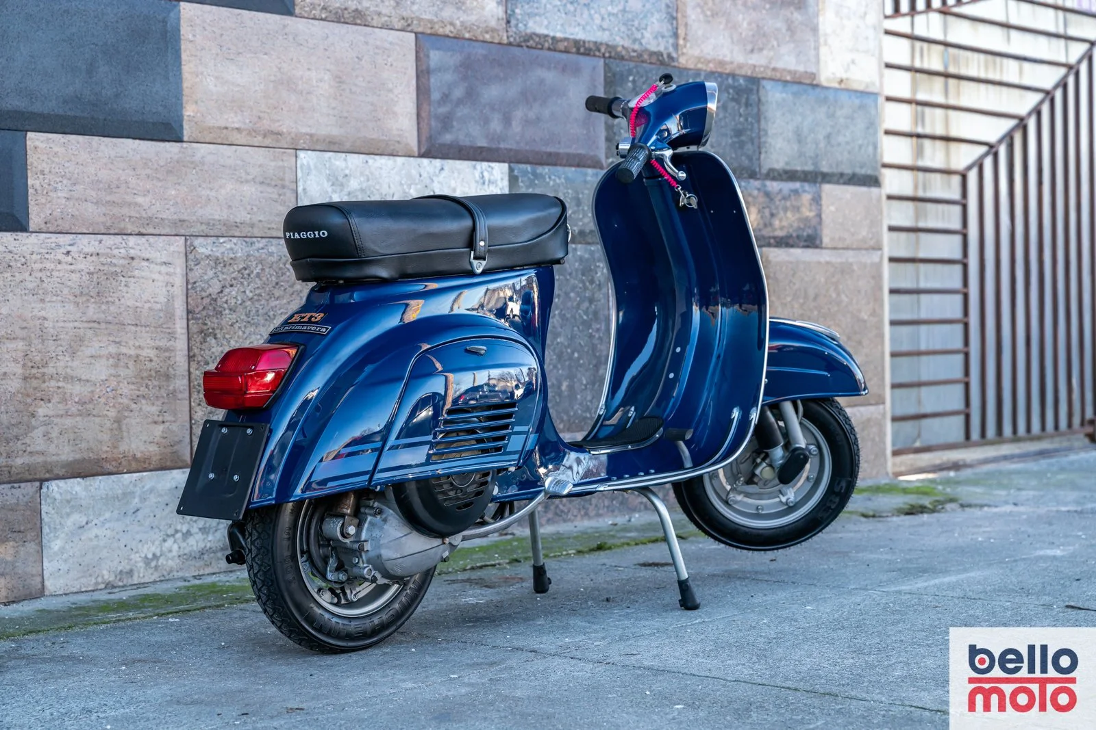 BM484 Vespa ET3 125 Blue Andrea_1600px-108.jpg