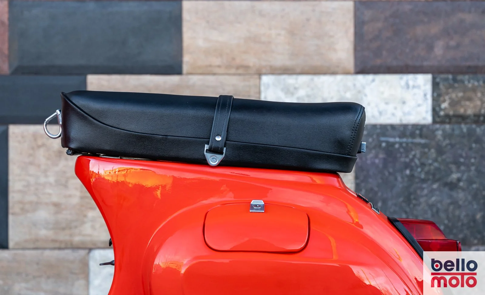 BM485 Vespa ET3 125 Red Andrea_1600px-4.jpg