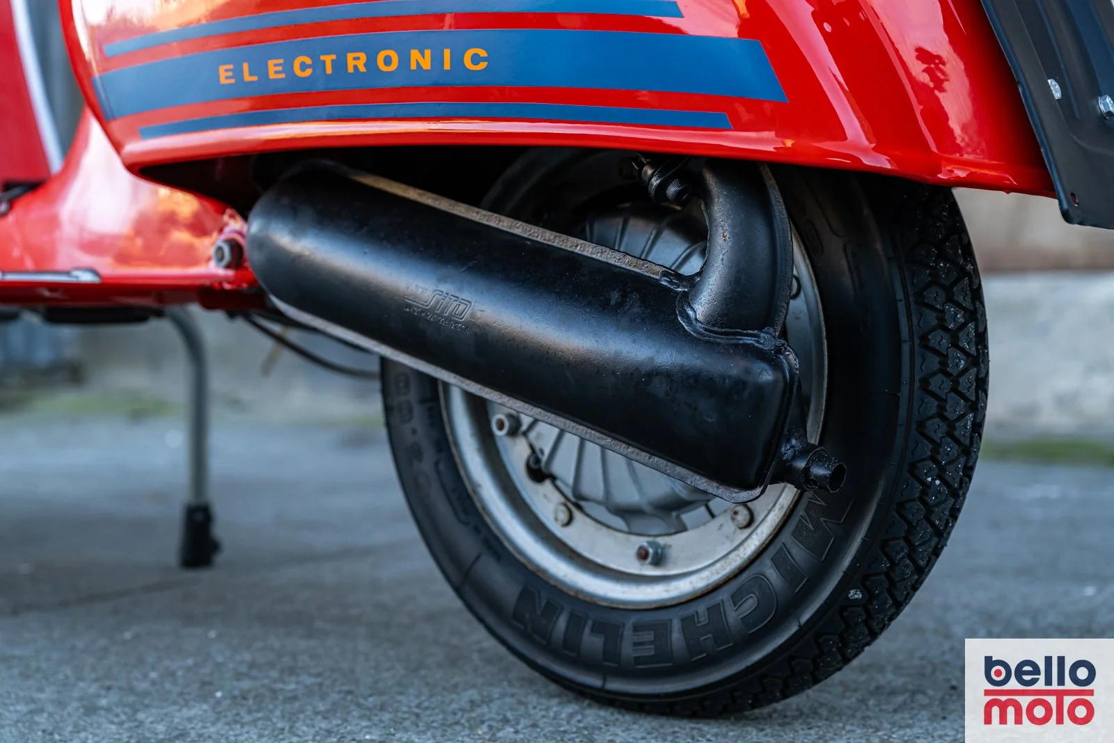 BM485 Vespa ET3 125 Red Andrea_1600px-32.jpg