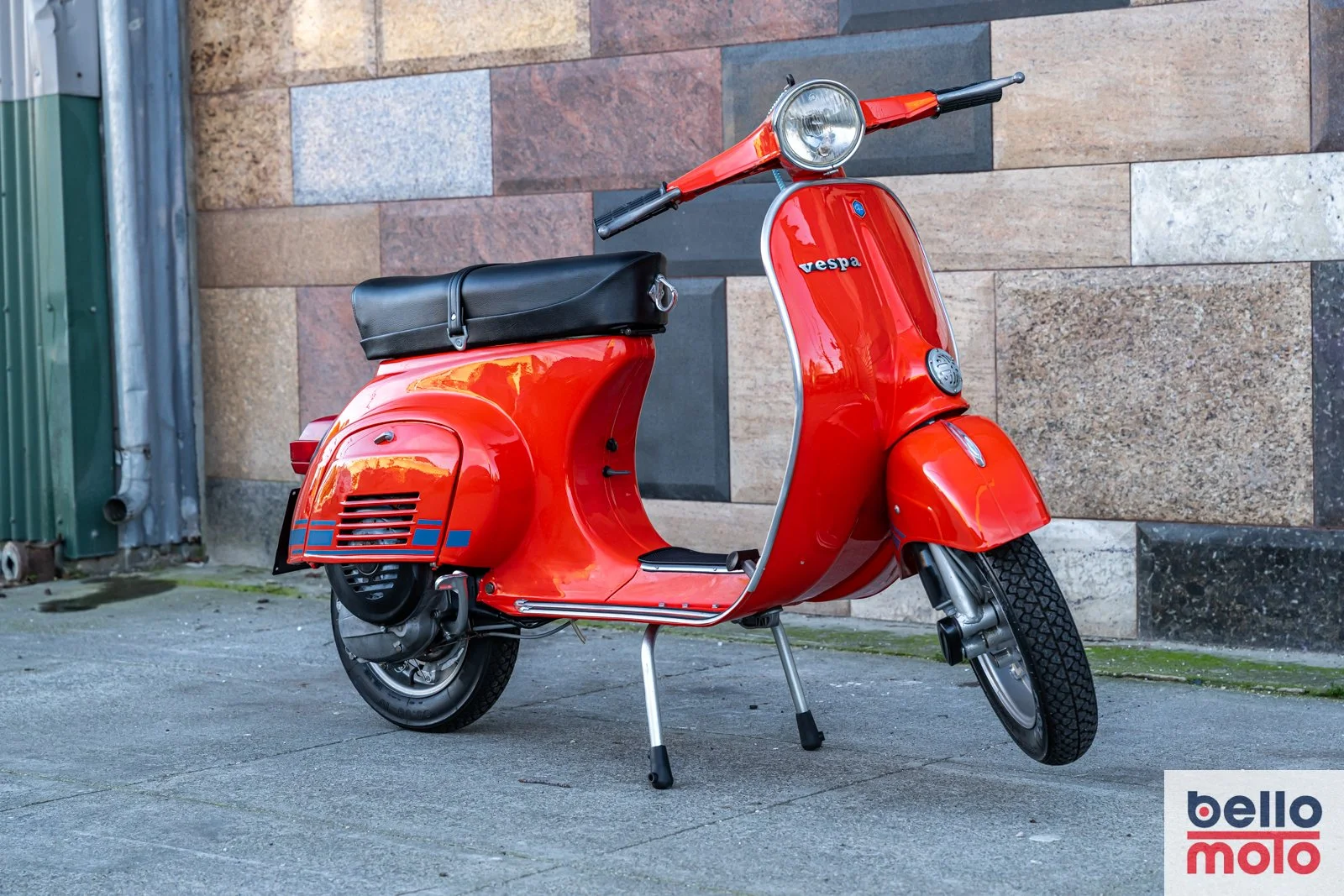 BM485 Vespa ET3 125 Red Andrea_1600px-64.jpg