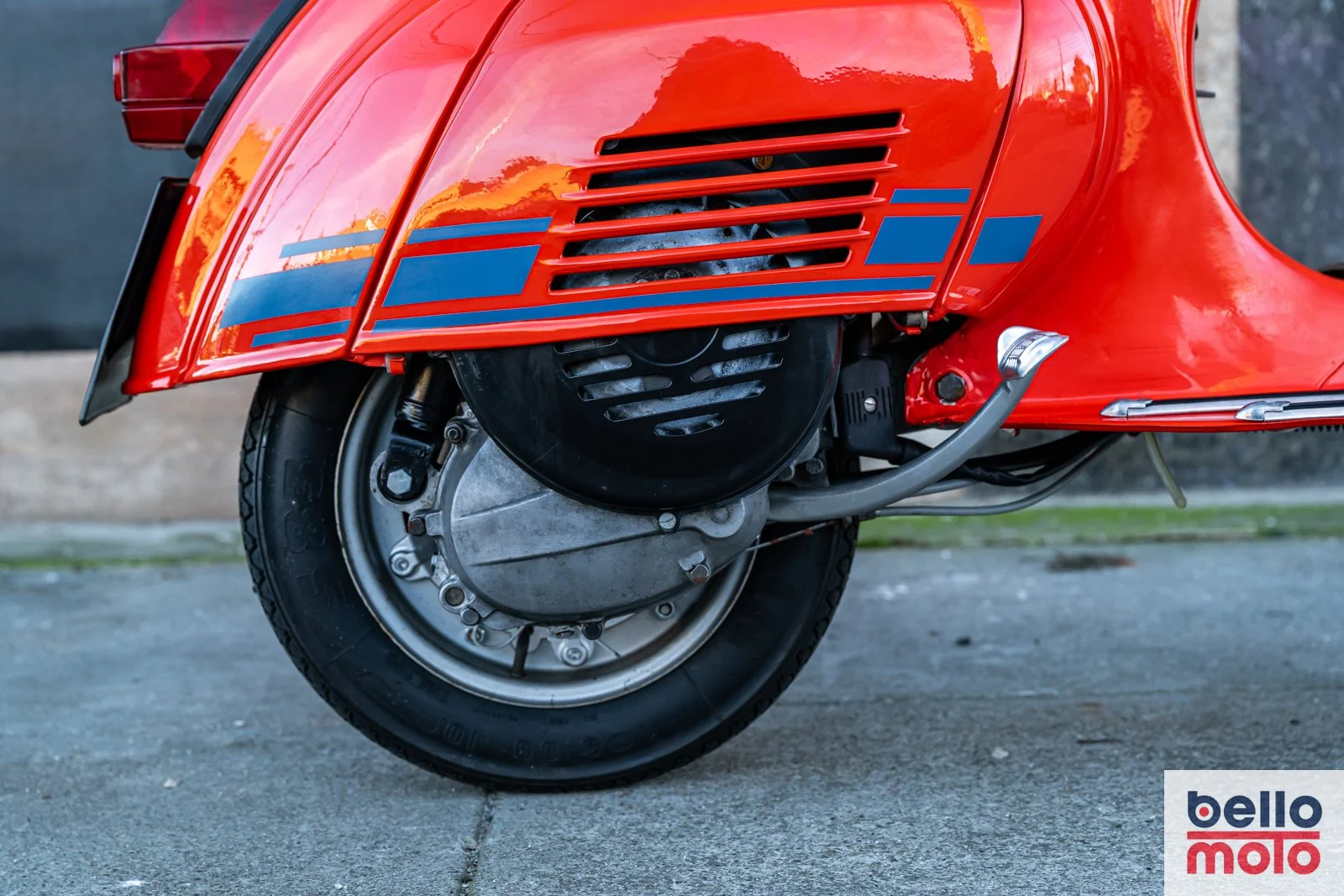 BM485 Vespa ET3 125 Red Andrea_1600px-65.jpg