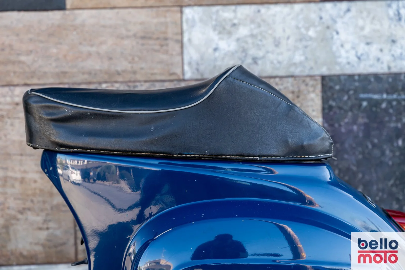 BM470 Vespa 50 Blue_1600px-10.jpg