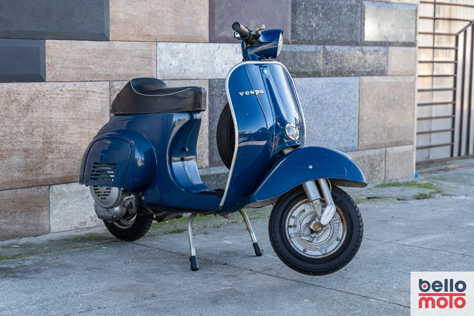 BM470 Vespa 50 Blue_1600px-47.jpg