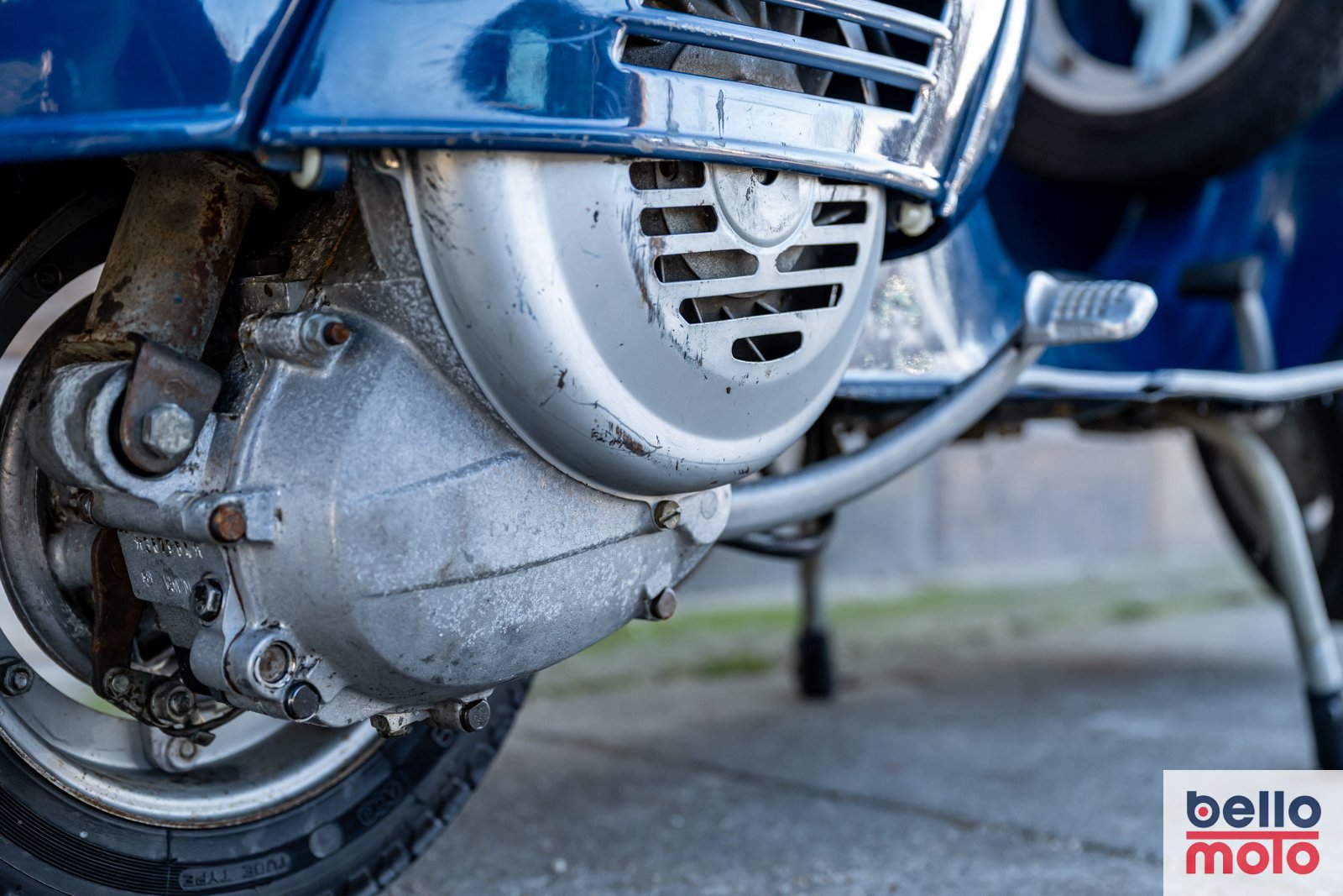 BM470 Vespa 50 Blue_1600px-77.jpg