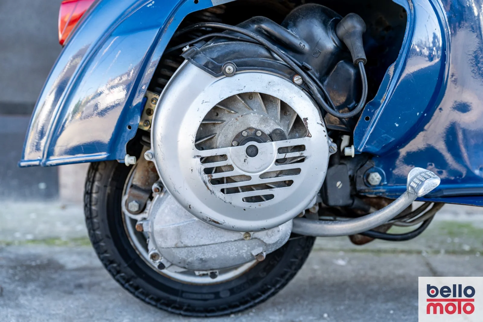 BM470 Vespa 50 Blue_1600px-83.jpg