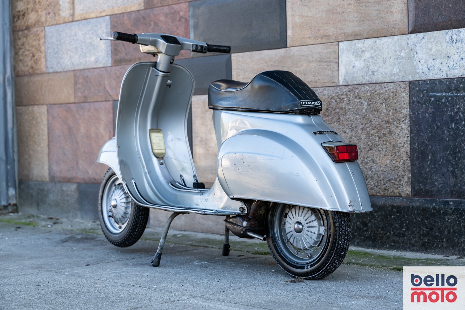 BM471 Vespa 50 Special Revival_1600px-3.jpg