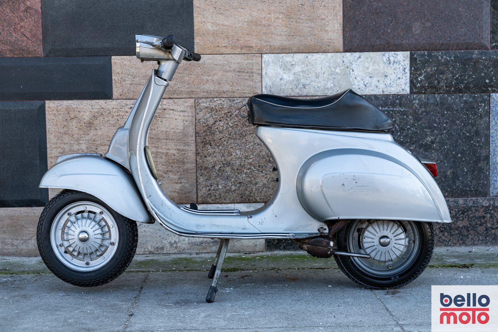 BM471 Vespa 50 Special Revival_1600px-2.jpg