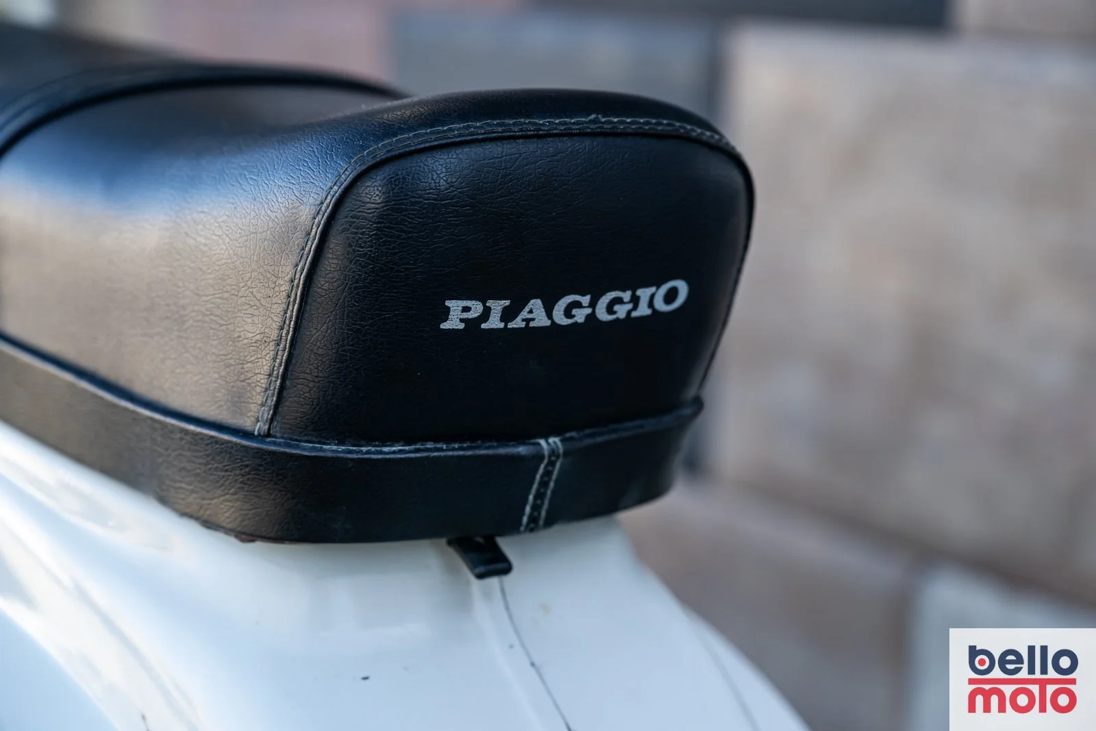 BM473 Vespa 50 Special Bianca_1600px-12.jpg