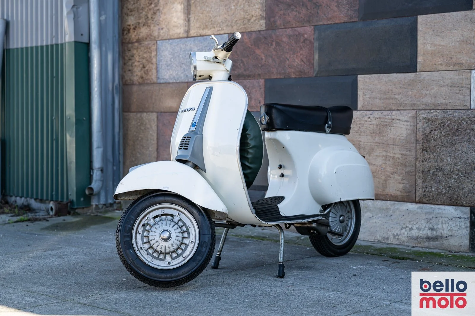 BM473 Vespa 50 Special Bianca_1600px-51.jpg