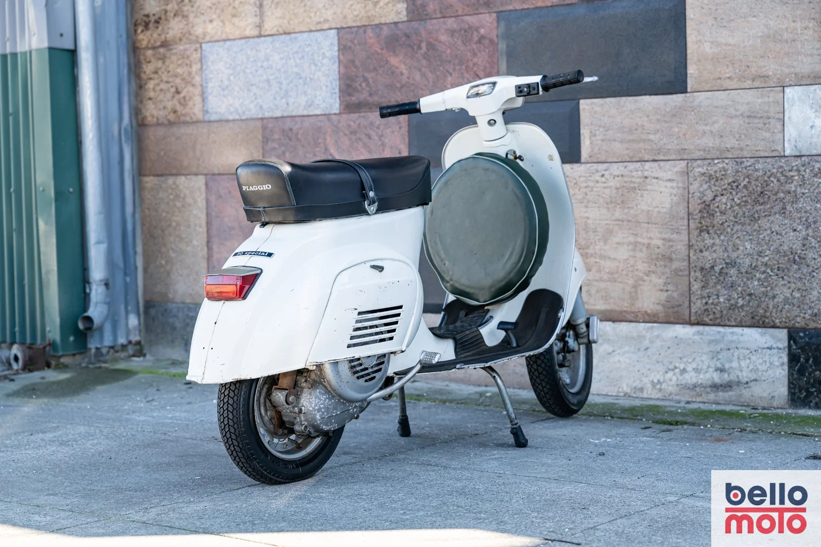 BM473 Vespa 50 Special Bianca_1600px-76.jpg
