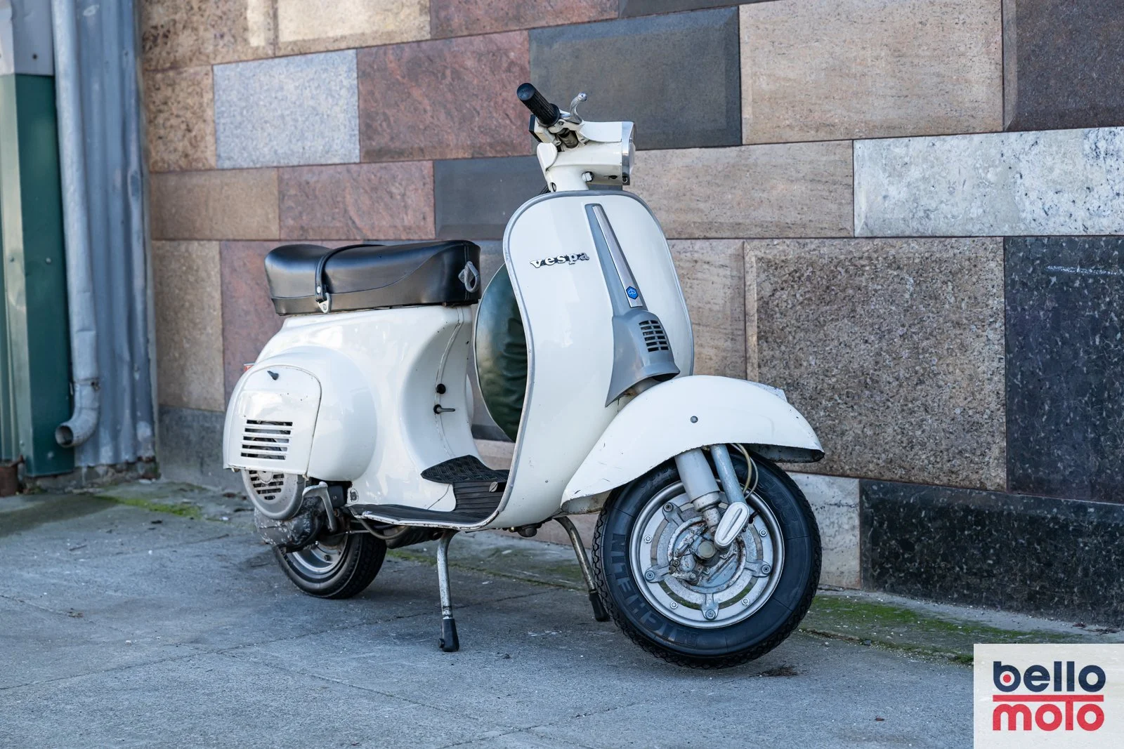 BM473 Vespa 50 Special Bianca_1600px-80.jpg