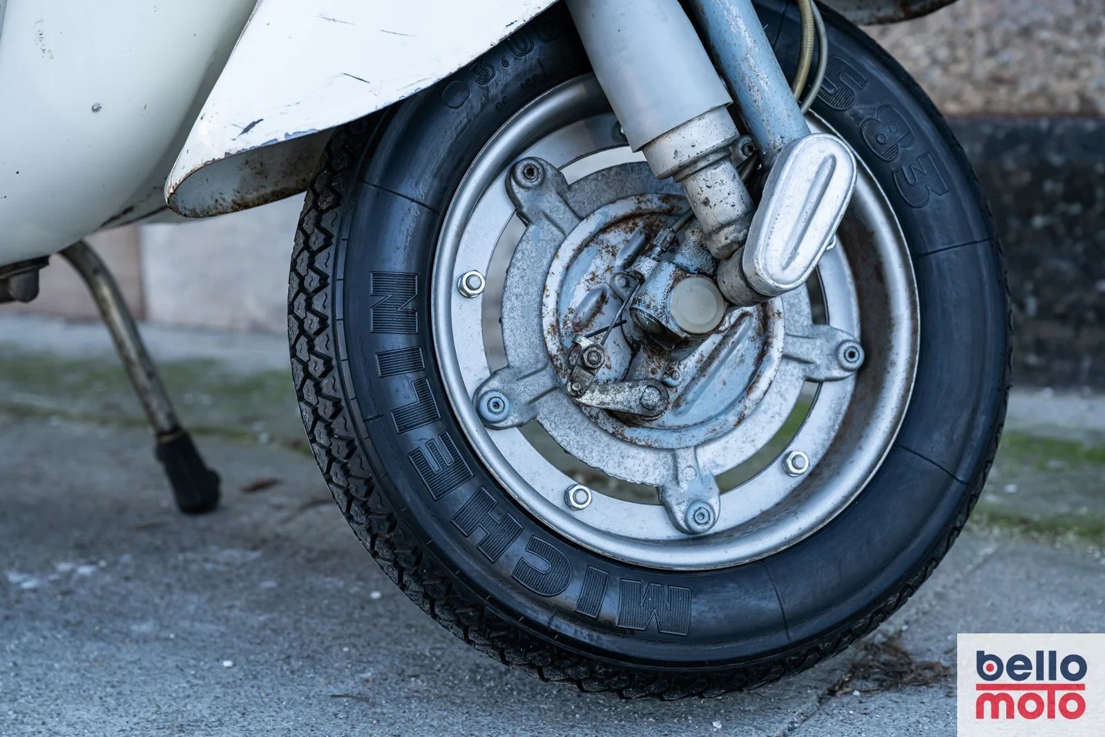 BM473 Vespa 50 Special Bianca_1600px-91.jpg