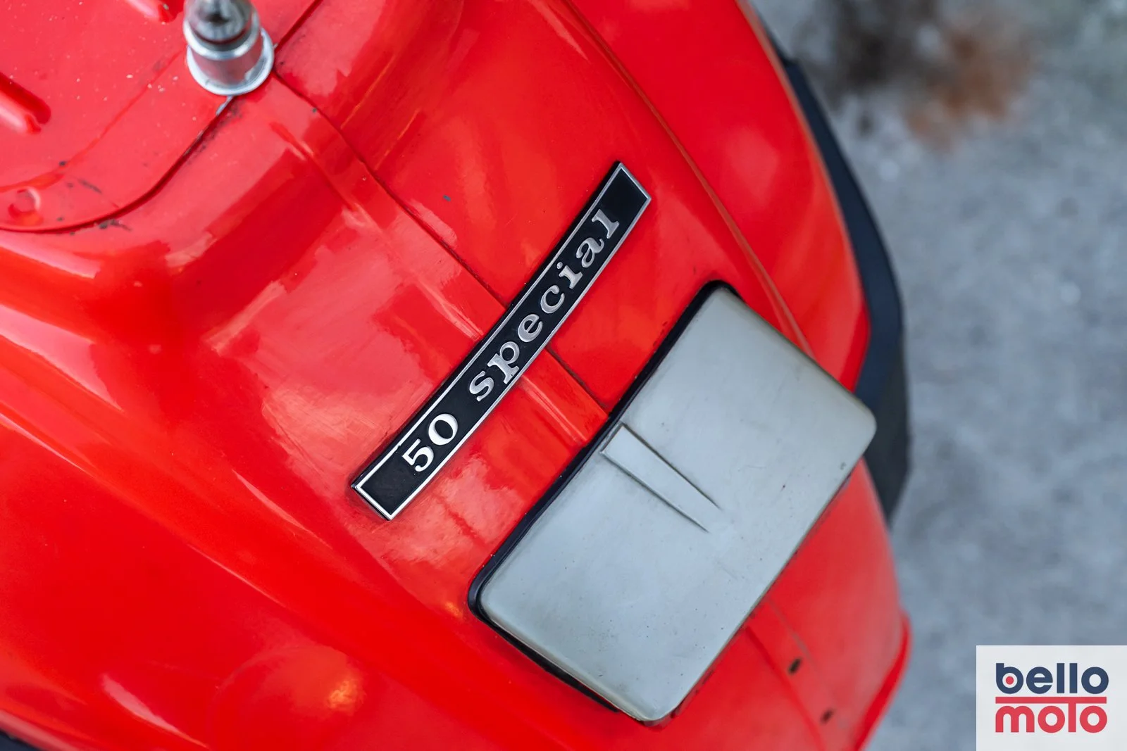 BM474 Vespa 50 Special Rossa_1600px-31.jpg