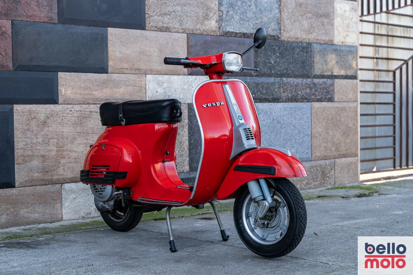 BM474 Vespa 50 Special Rossa_1600px-56.jpg