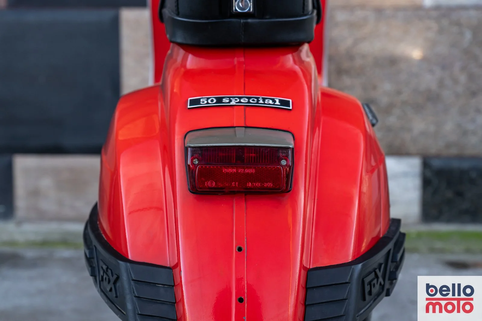 BM474 Vespa 50 Special Rossa_1600px-80.jpg